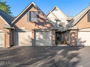 1690 Alyssa Ln, Clawson, MI 48017