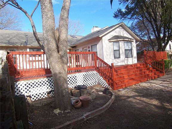 3rd image of 1410 Elm Brook Dr