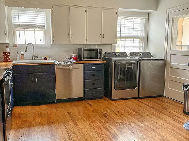 5409 Woodview Ave — Photo 11