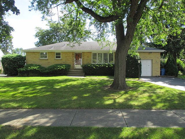 1st image of 609 Banbury Ct