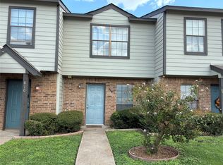 808 W Collins St, Denton, TX 76201