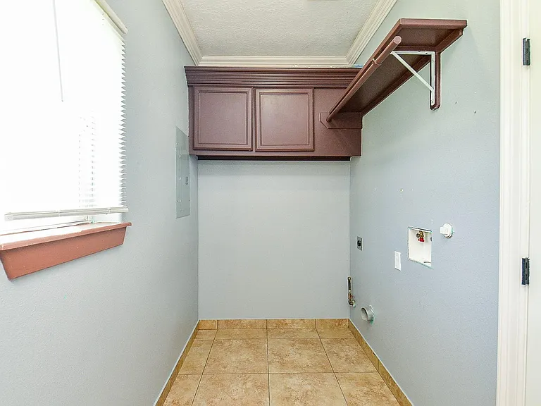 5575 Bollinger Rd — Photo 19