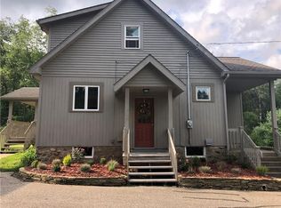 11564 Peach St, Waterford, PA