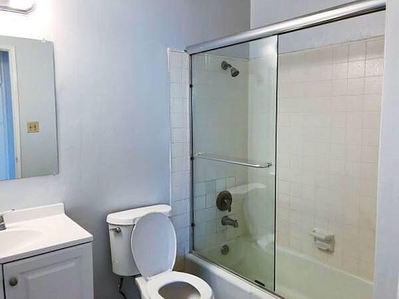 5th image of 532 N New Ave APT 2