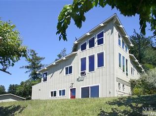 477 Raspberry Ln, Sebastopol, CA 95472