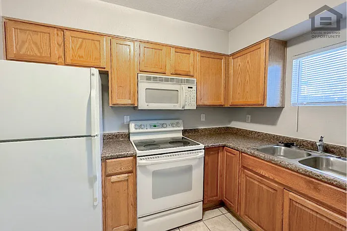1765 E Pepper Cir #2 — Photo 12