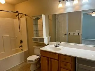 3 bed, 1398 sqft, $1,950 — Photo 4