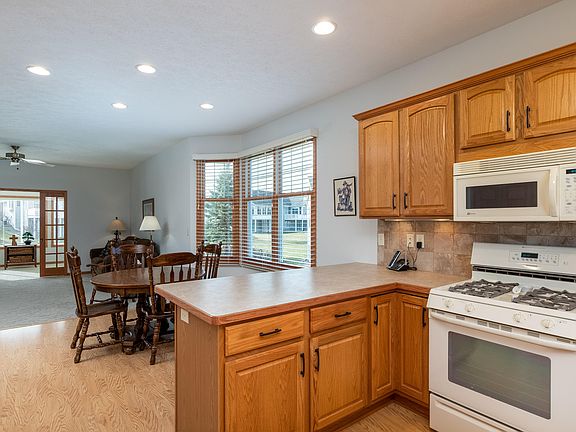 4th image of 6034 Heritage Meadow Dr