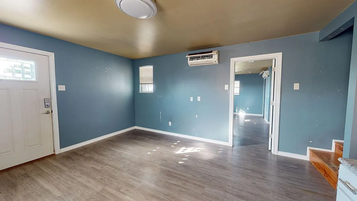 2 bed, 2.0 bath, 1385 sqft, $1,650 — Photo 3