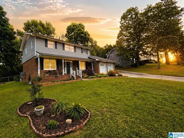 831 Timothy Dr, Oxford, AL 36203