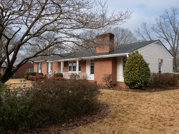 2421 Lacy St, Burlington, NC 27215