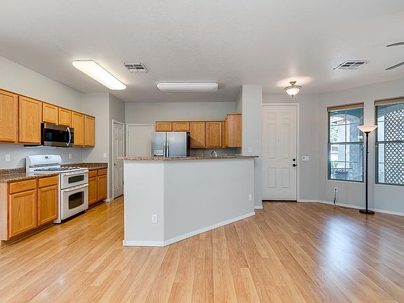 3rd image of 3815 E Kesler Ln
