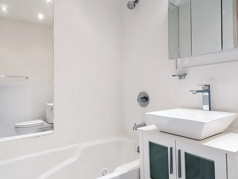 145 W 58th St #3C — Photo 17