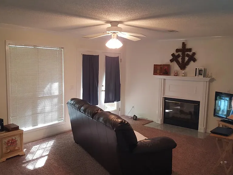 64 Woodfield Pl — Photo 6