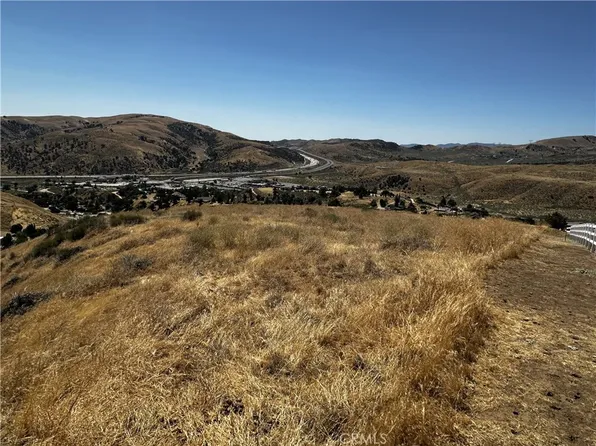 6 Chimney Canyon Rd, Lebec, CA 93243