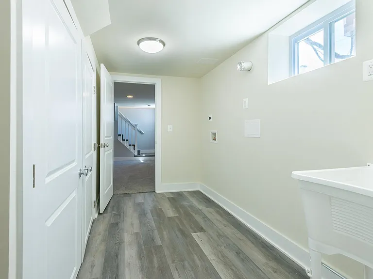 105 Meadow Rd — Photo 7