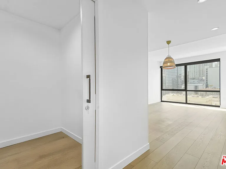 400 S Broadway Ave #1608 — Photo 34