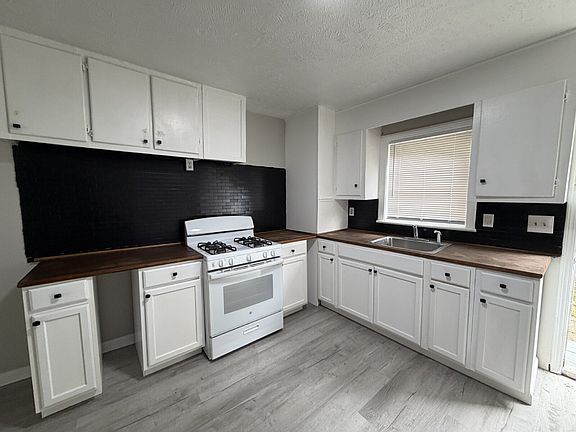 5th image of 305 Valentour Rd #N