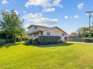 124 N Lisk Dr, Swansboro, NC 28584