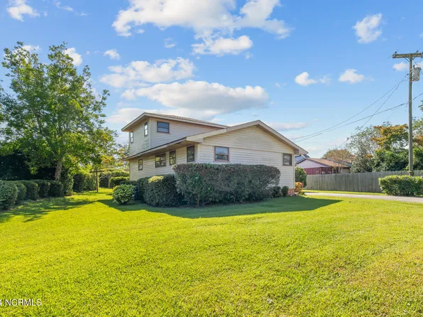 124 N Lisk Drive, Swansboro, NC 28584