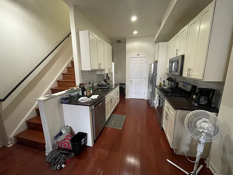 2408 E York St #2 — Photo 4