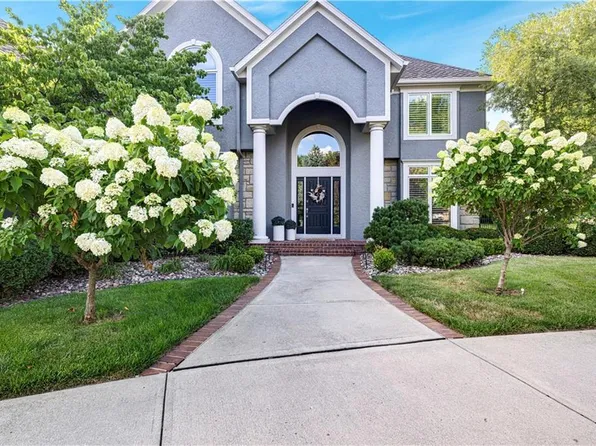 6000 W 142nd St, Overland Park, KS 66223