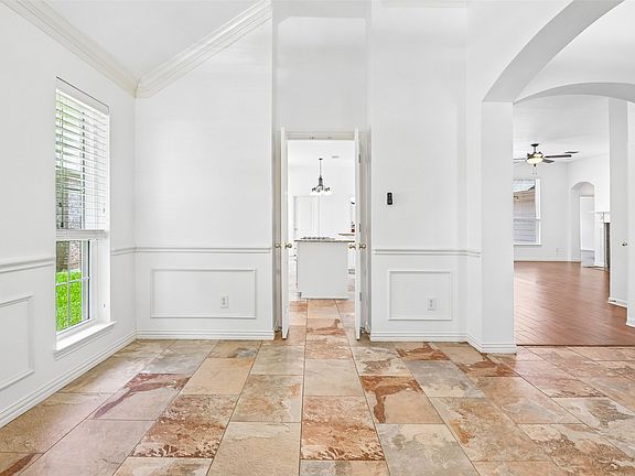 4th image of 6868 Baird Dr