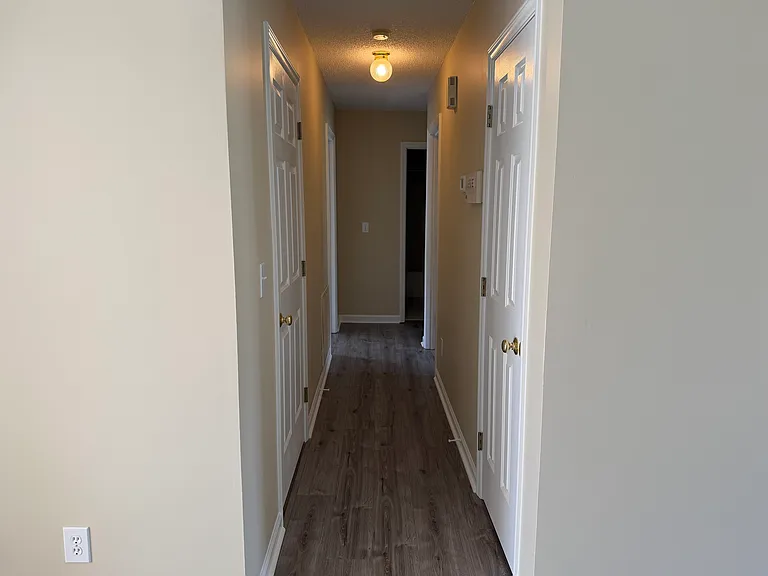 5800 Brockton Ct — Photo 9