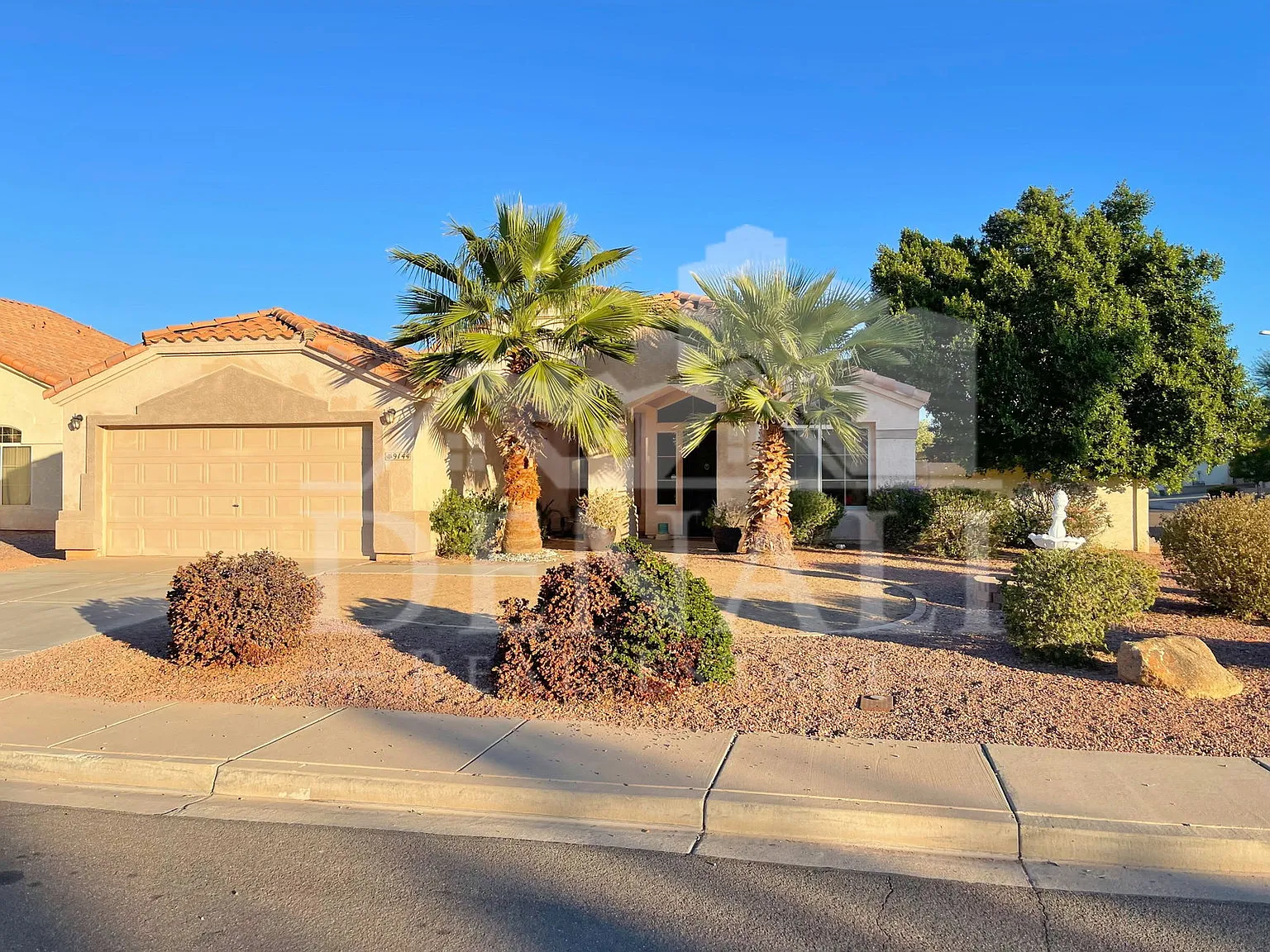 4 bed, 2.0 bath, 1681 sqft, $2,295 — Photo 2