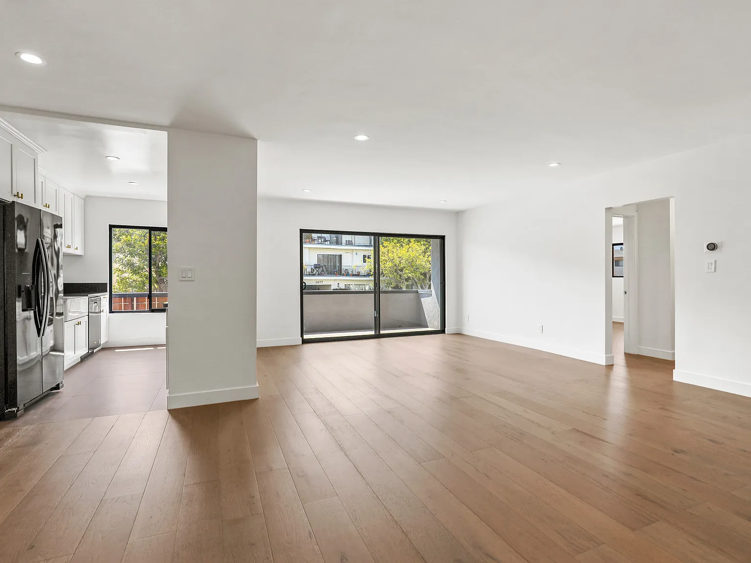 1480 S Canfield Ave — Photo 1
