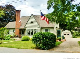 18 Mardie Ln, Groton, CT 06340