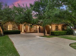 102 Blue Jay Dr, Lakeway, TX 78734