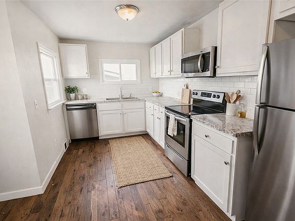3rd image of 189 Cravenwood Ave