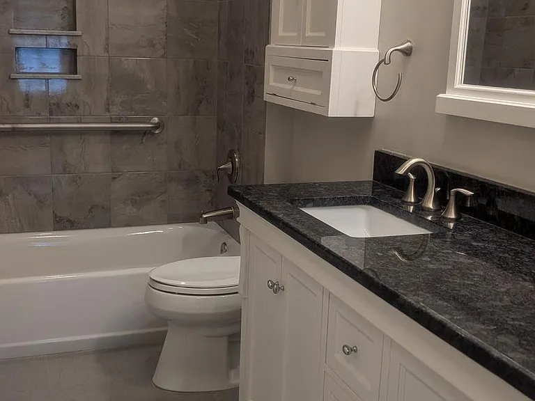 255 Nassau St #305 — Photo 3