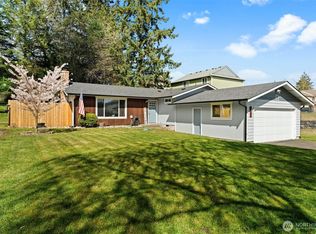 8718 8th Way SE, Lacey, WA