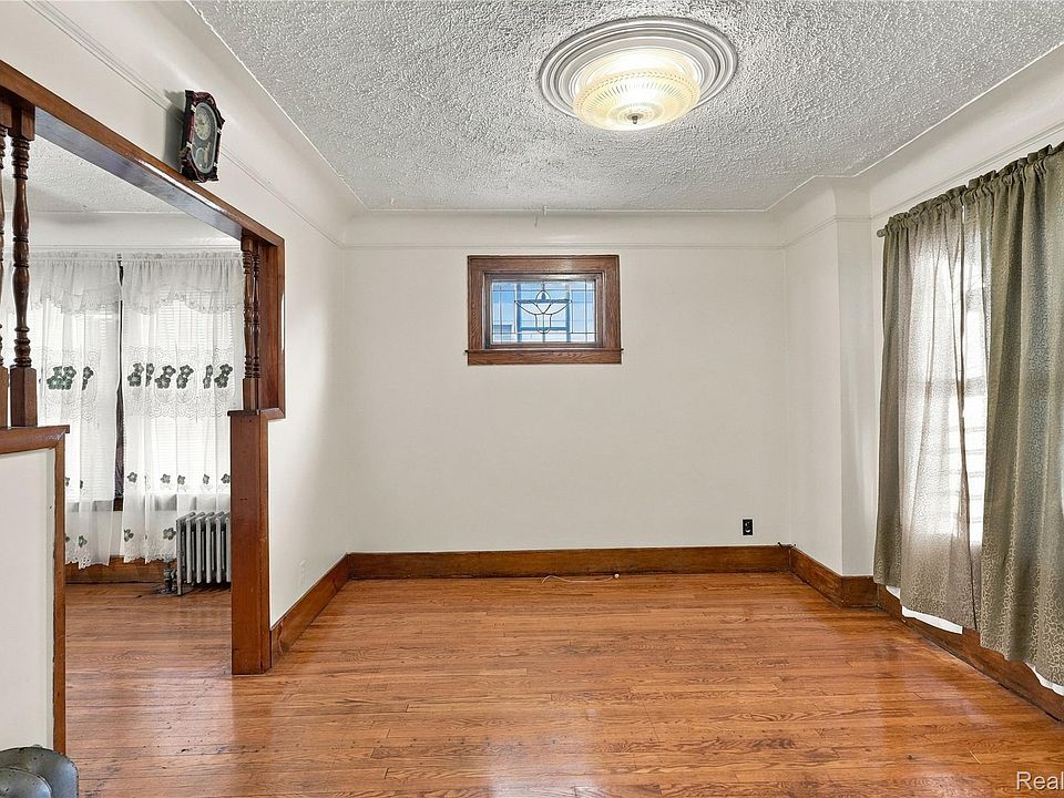 2925 Burnside St, photo 4