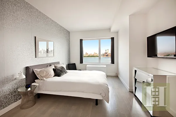 Sold by Halstead Real Estate | media 24