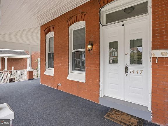 4th image of 1447 Powell St