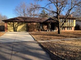 1114 S Governeour Rd, Wichita, KS 67207