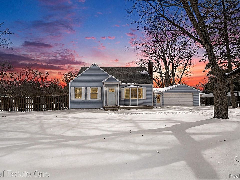 1st image of 315 Clark Rd