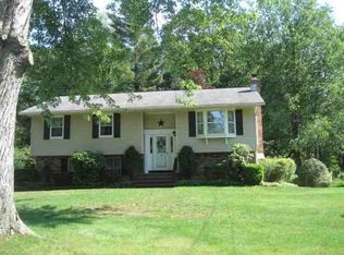 25 Acorn Ave, Clifton Park, NY