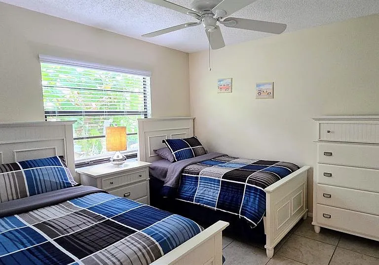 3803 Easton St — Photo 23