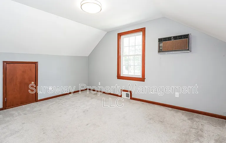 201 E Linden Ave — Photo 11