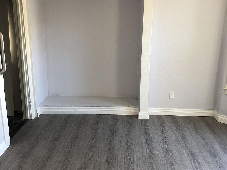 2nd image of 520 E Willow St APT 10