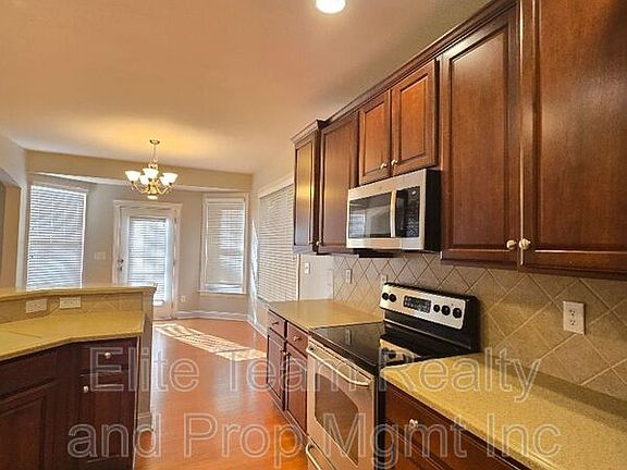 2nd image of 1188 Stonedown Ln
