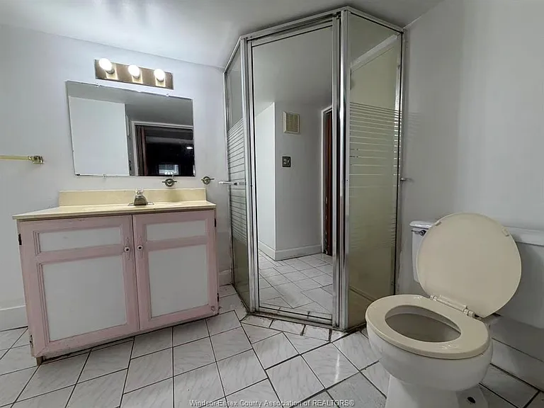 1411 Dougall Ave — Photo 15