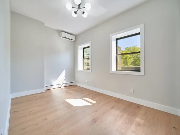 2 Powers Street image 4 of 11