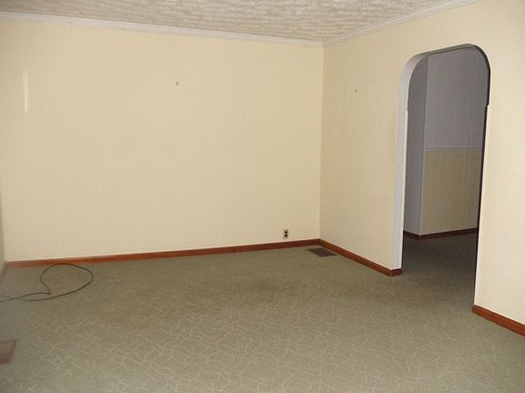 3rd image of 804 Jefferson Ave