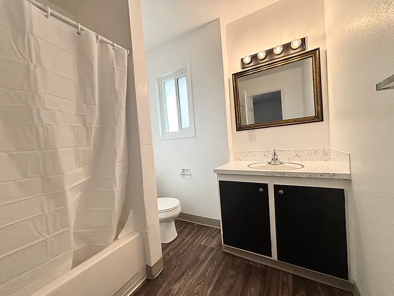1200 E Powell Blvd #10 — Photo 14