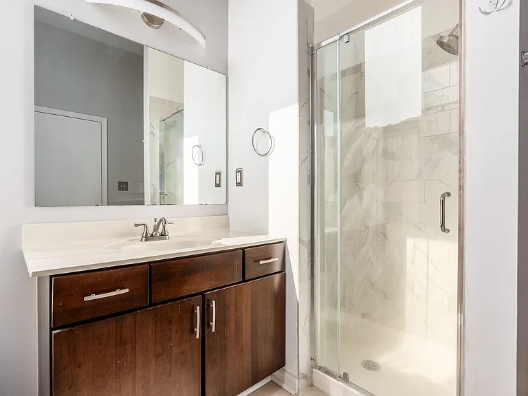 78 E Chestnut St #405 — Photo 10